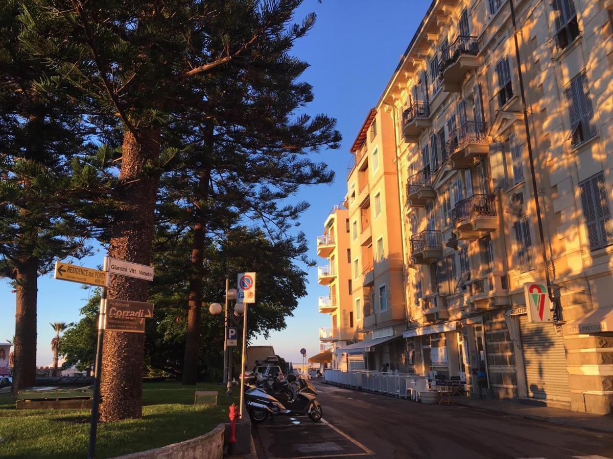 Mansarda Luminosa In Centro Sul Mare - Attic By Sea Apartment *