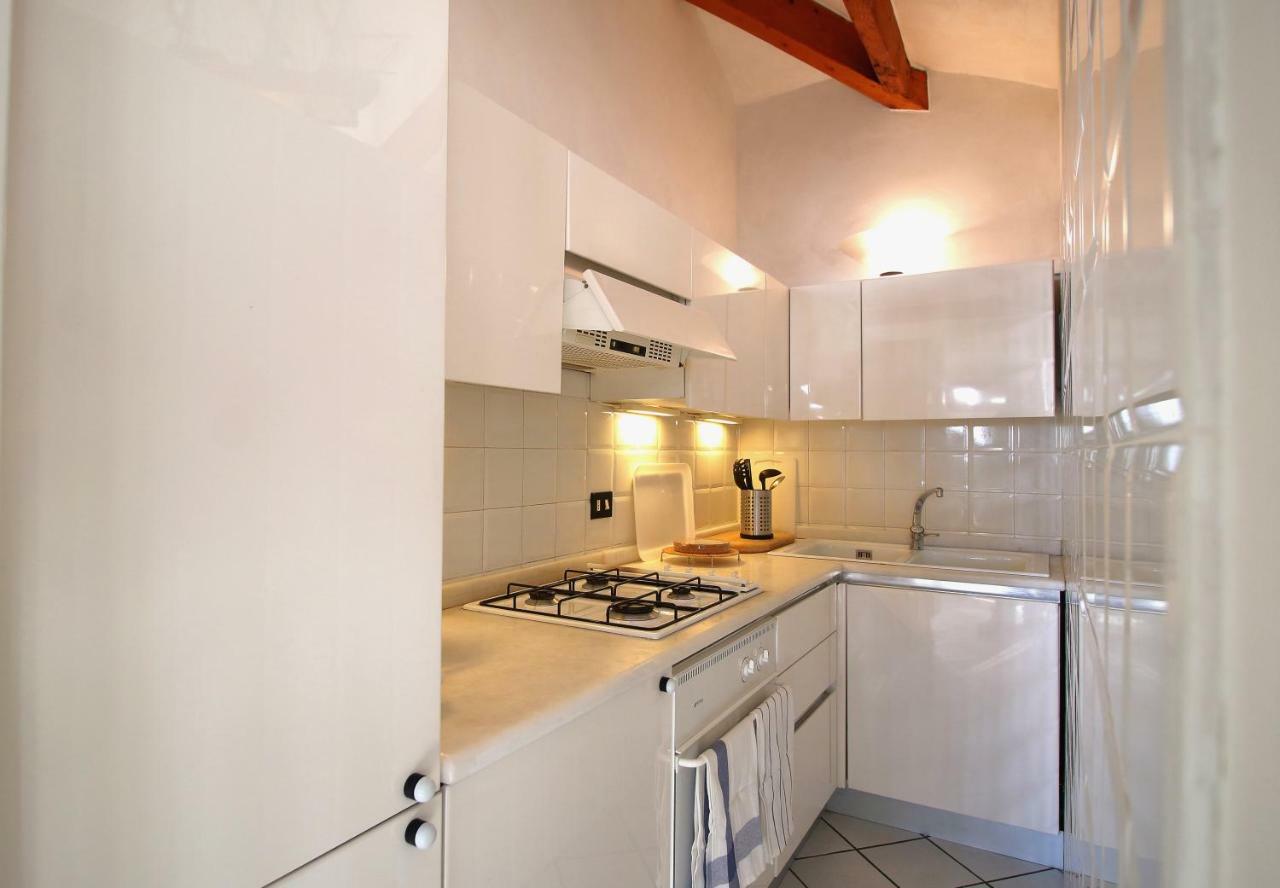 Mansarda Luminosa In Centro Sul Mare - Attic By Sea Apartment *