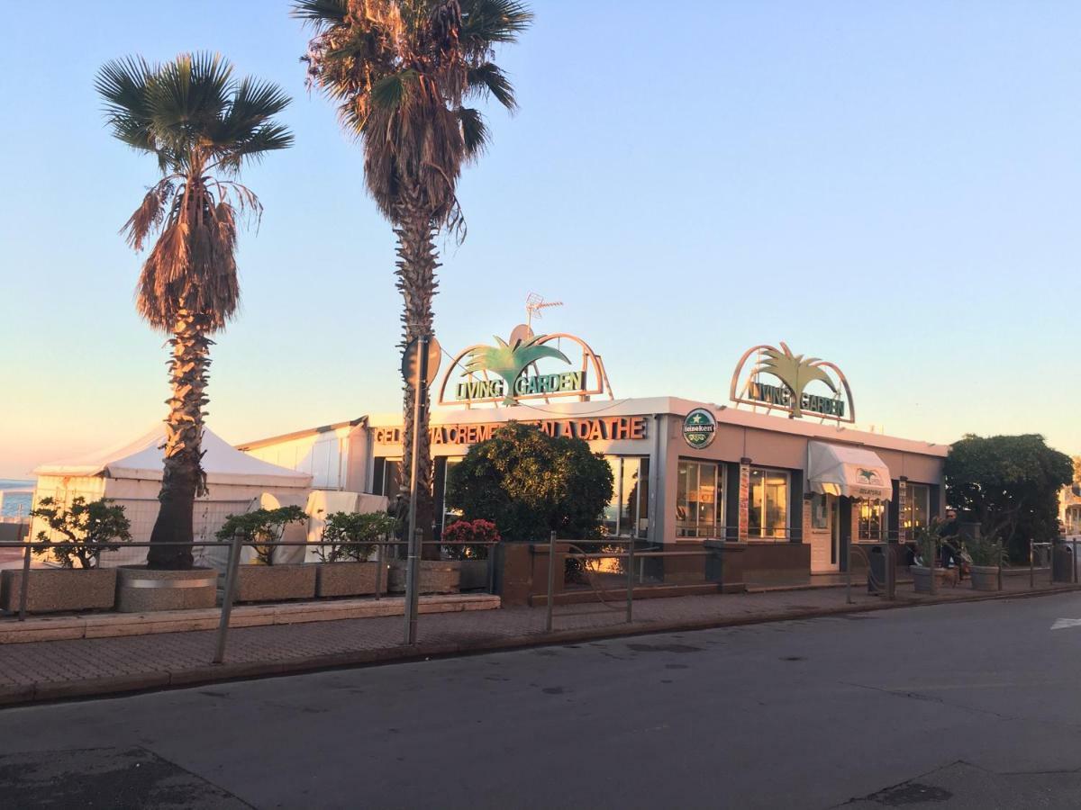Mansarda Luminosa In Centro Sul Mare - Attic By Sea Apartment *