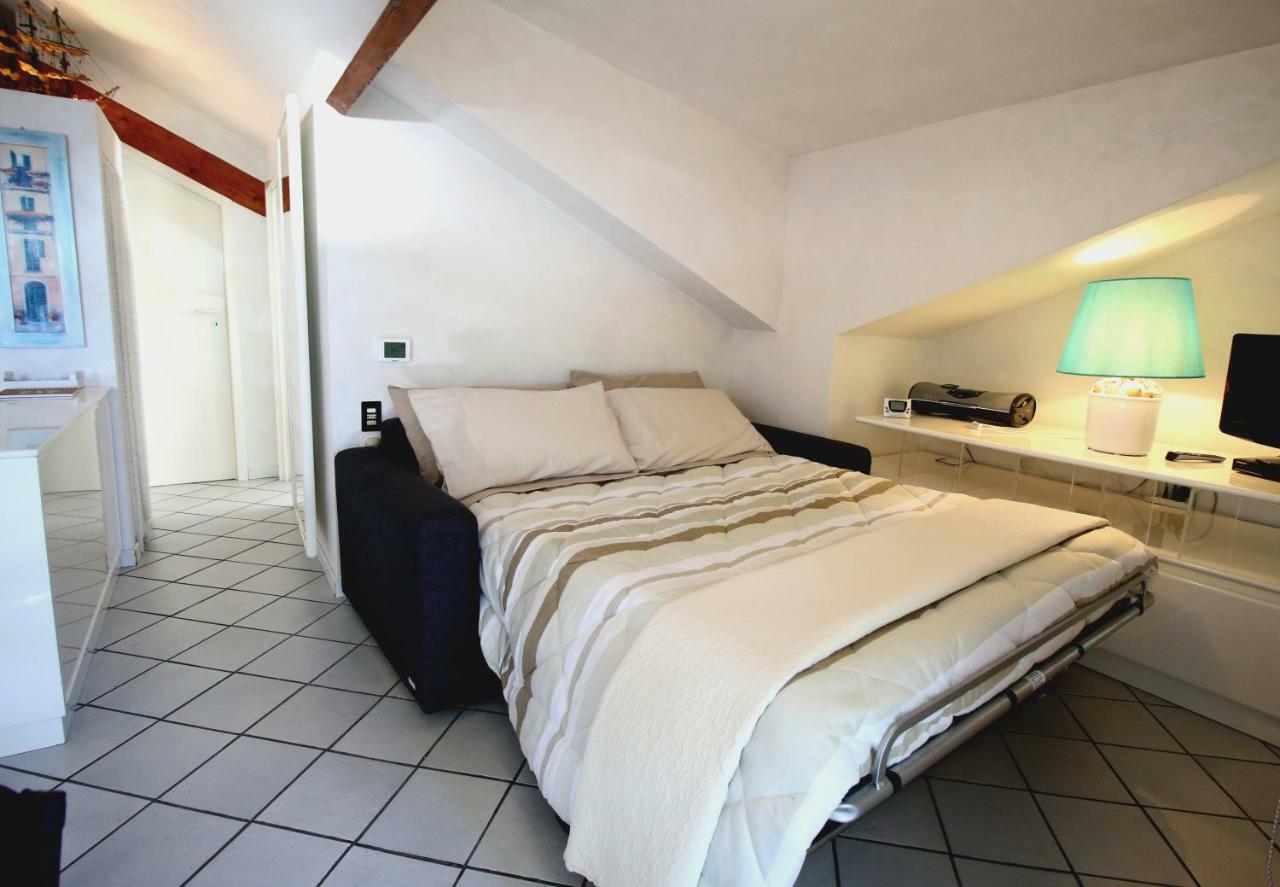 Apartment Mansarda Luminosa In Centro Sul Mare - Attic By Sea *